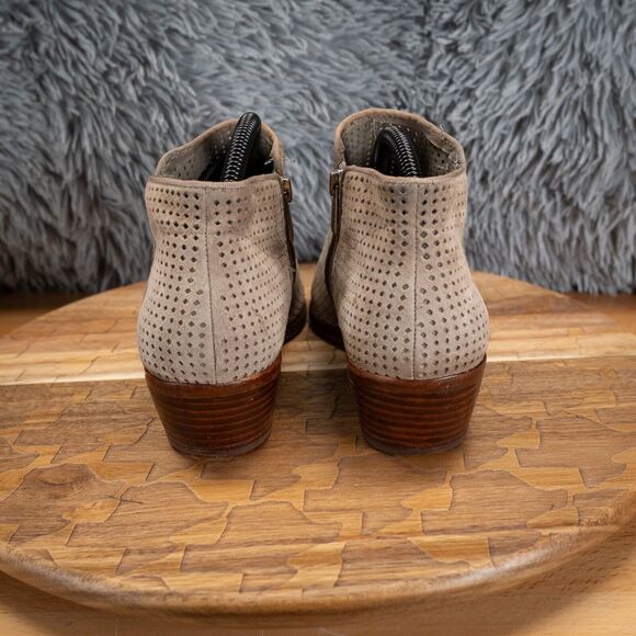 Womens Sam Edelman Pipp Gray Perforated Suede Ankle Booties Boots Size 8.5 M GUC - Picture 4 of 8